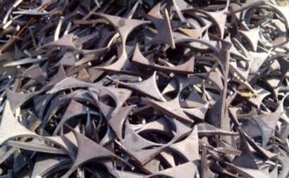 我們來談?wù)勗偕撹F材料進口報關(guān)代理相關(guān)事宜